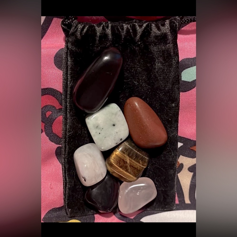 tumbled stones (crystals)